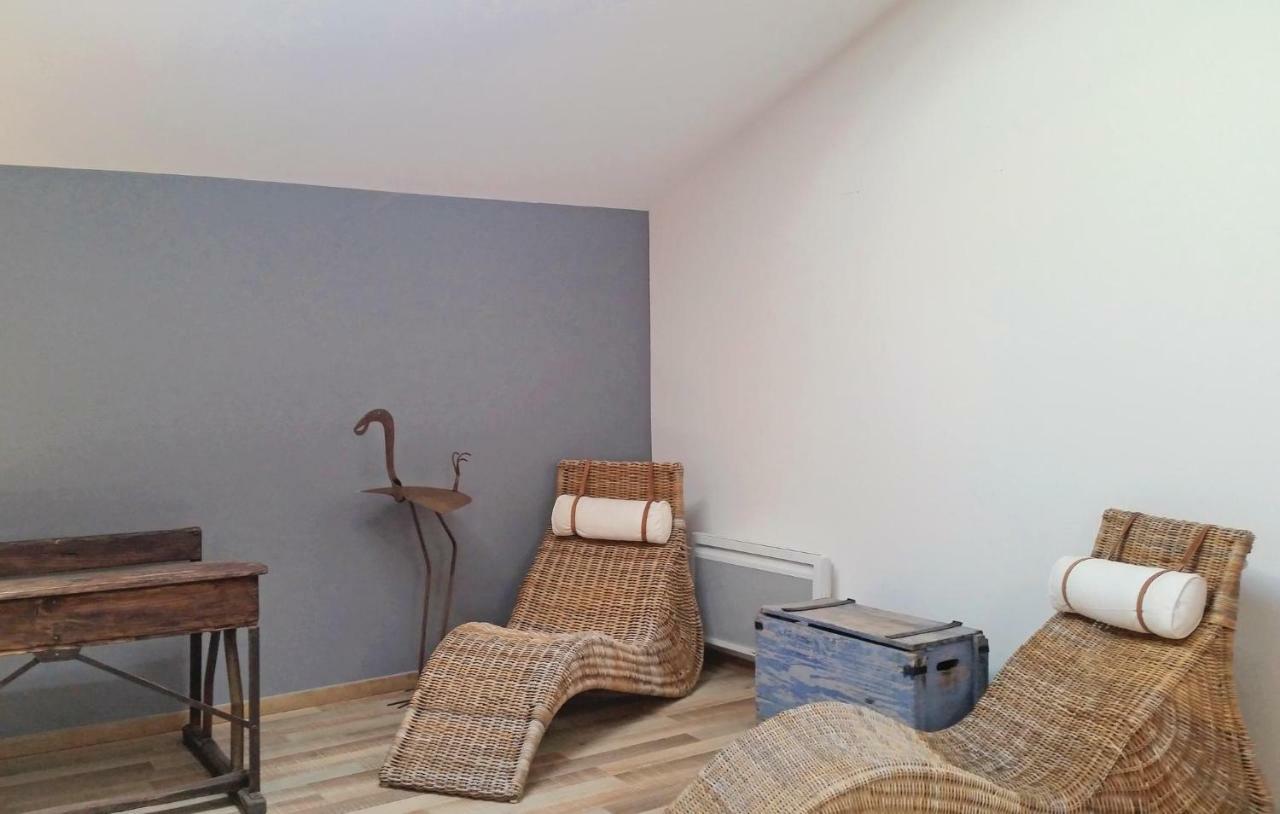 2 Bedroom Amazing Home In 나르본 외부 사진